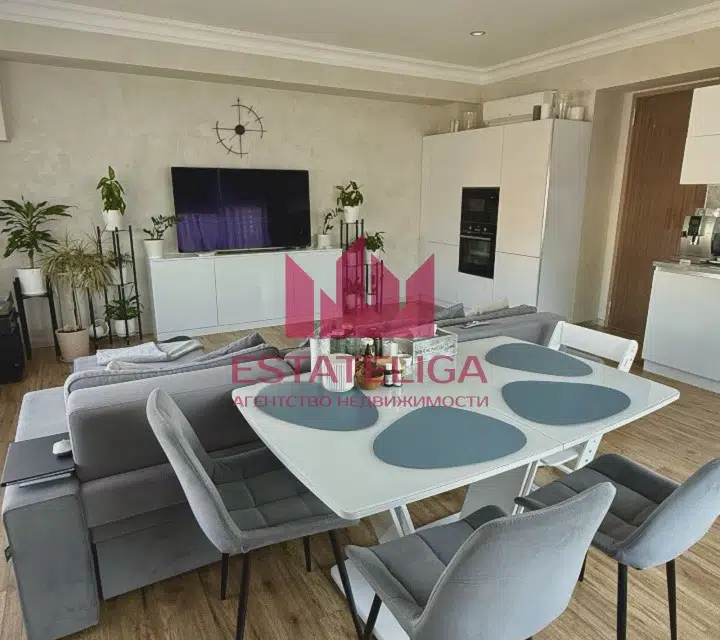 Продаётся 3-комнатная квартира, 104.2 м²