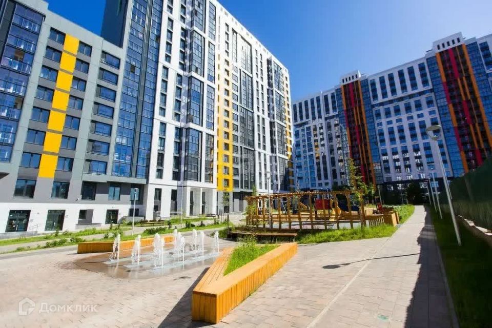 Продаётся 1-комнатная квартира, 42 м²