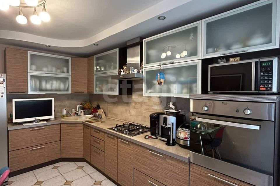 Продаётся 3-комнатная квартира, 100 м²