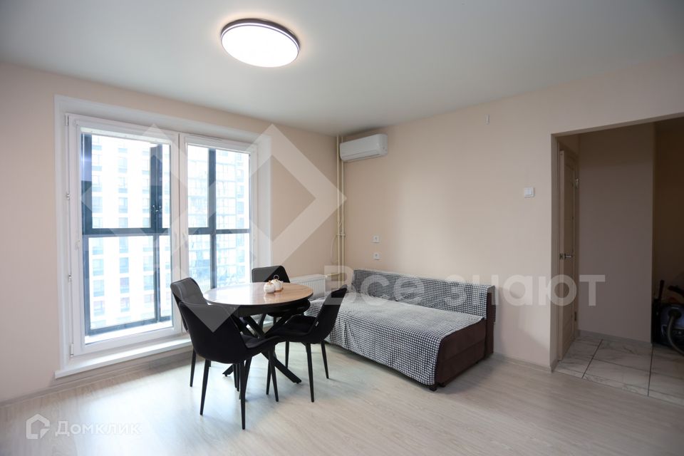 Продаётся 1-комнатная квартира, 42.5 м²