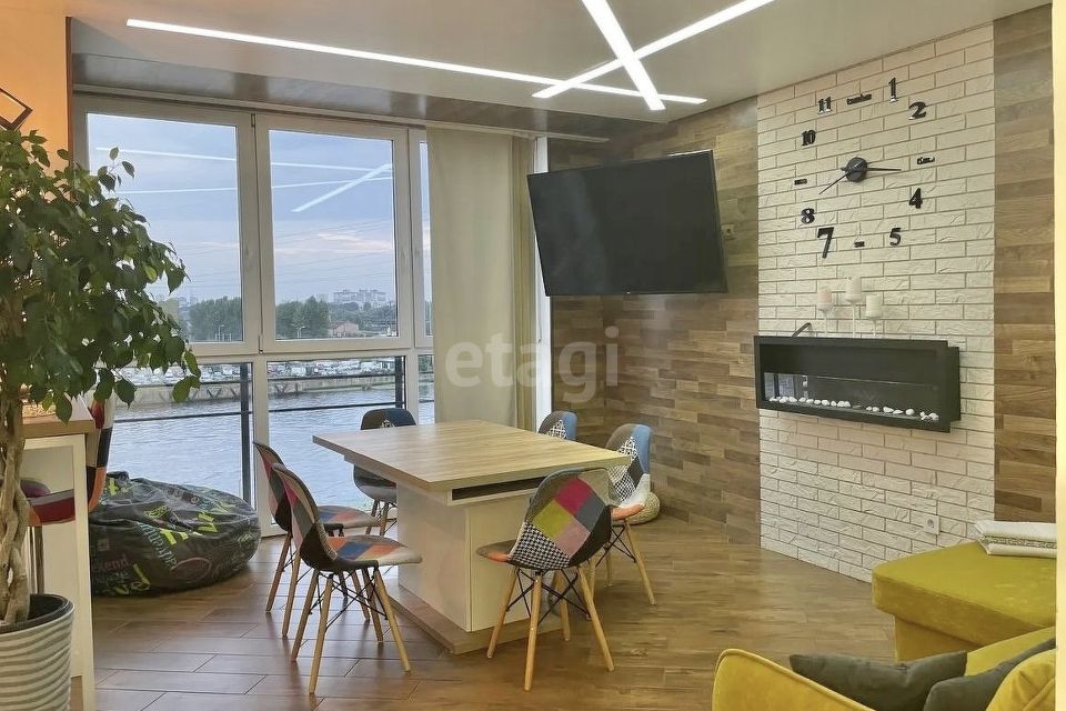 Продаётся 2-комнатная квартира, 91.5 м²