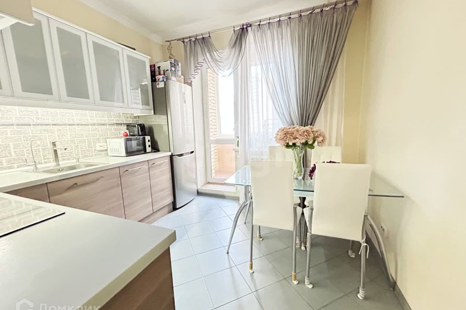 Продаётся 1-комнатная квартира, 36.5 м²