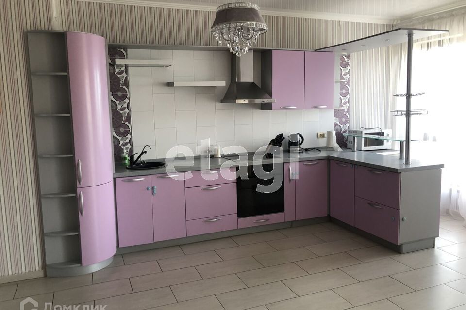 Сдаётся 3-комнатная квартира, 102 м²