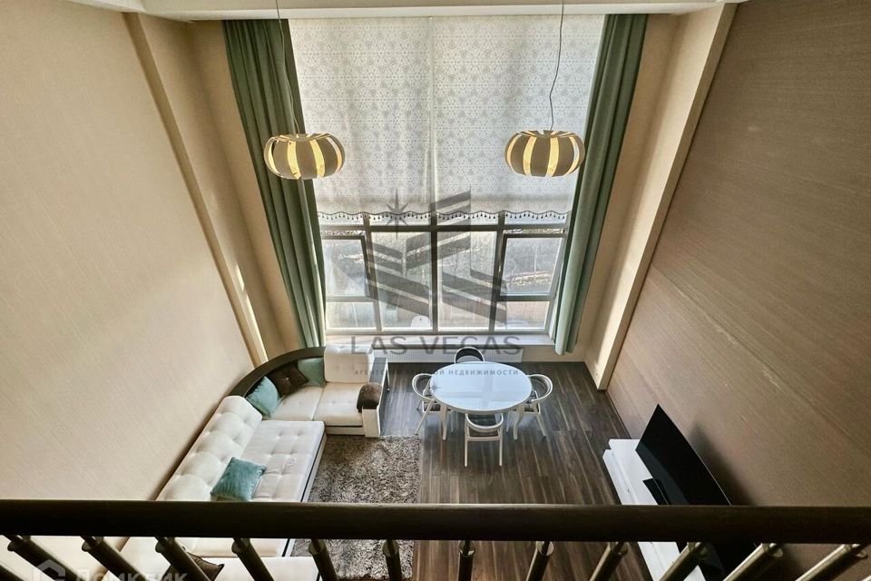 Сдаётся 2-комнатная квартира, 79 м²