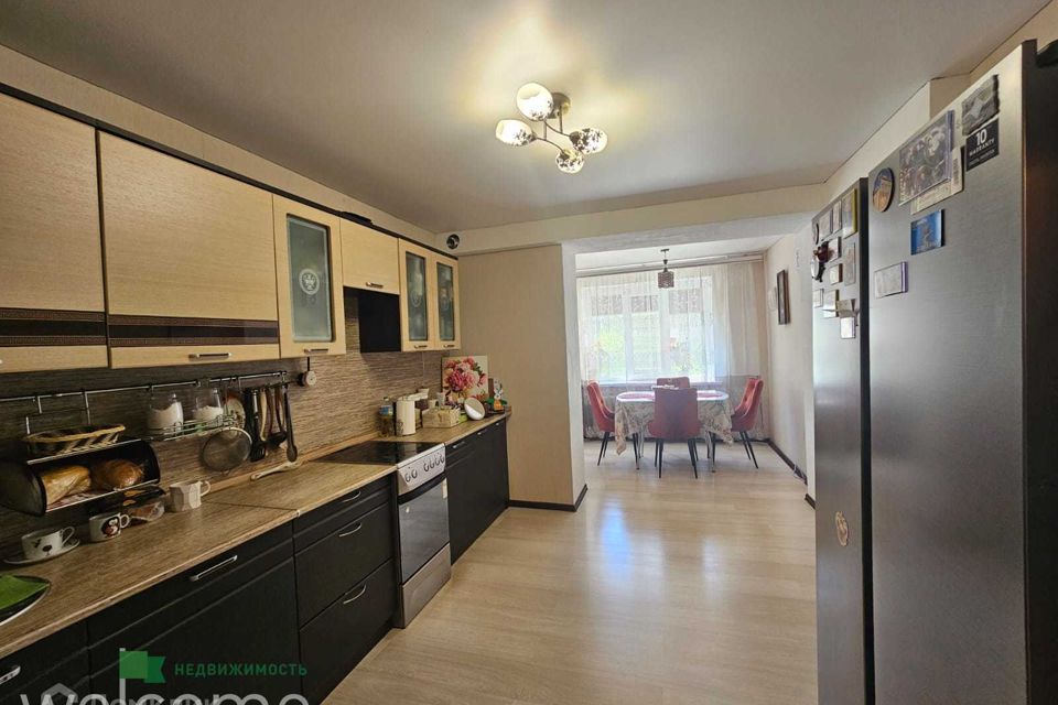 Продаётся 4-комнатная квартира, 96.5 м²