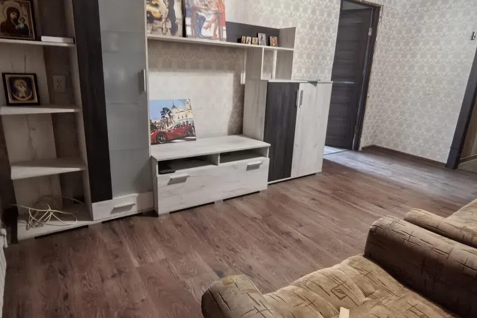 Продаётся 3-комнатная квартира, 51.7 м²