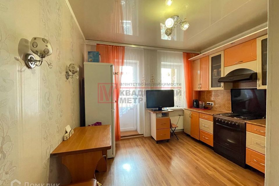 Продаётся 1-комнатная квартира, 42 м²