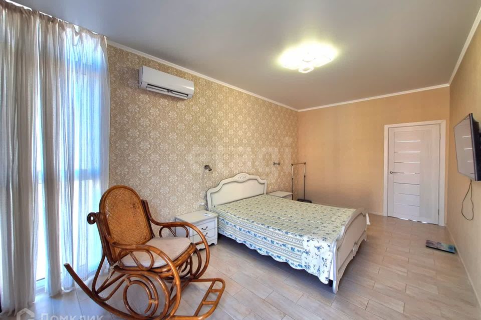 Продаётся 1-комнатная квартира, 43 м²