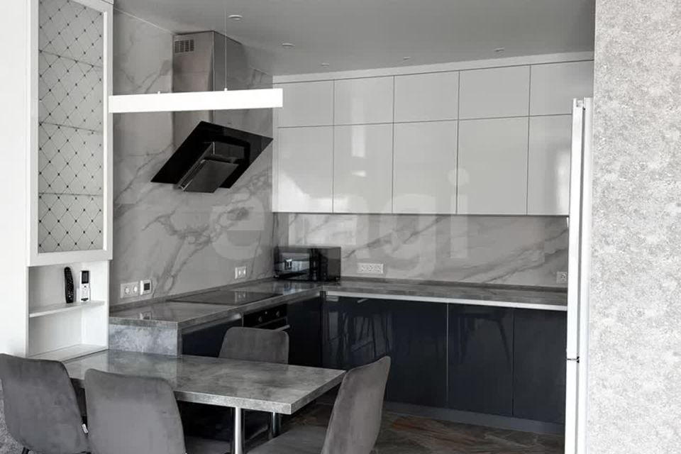 Сдаётся 2-комнатная квартира, 80 м²