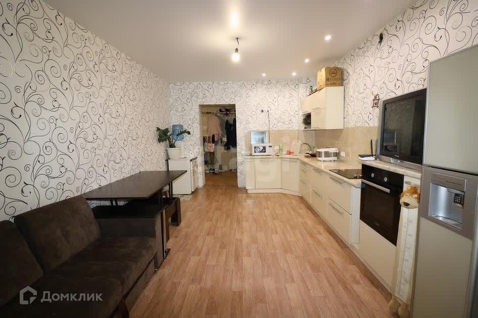 Продаётся 3-комнатная квартира, 96.8 м²