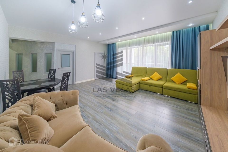 Сдаётся 3-комнатная квартира, 150 м²