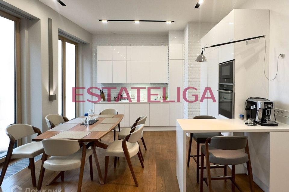 Сдаётся 1-комнатная квартира, 80 м²