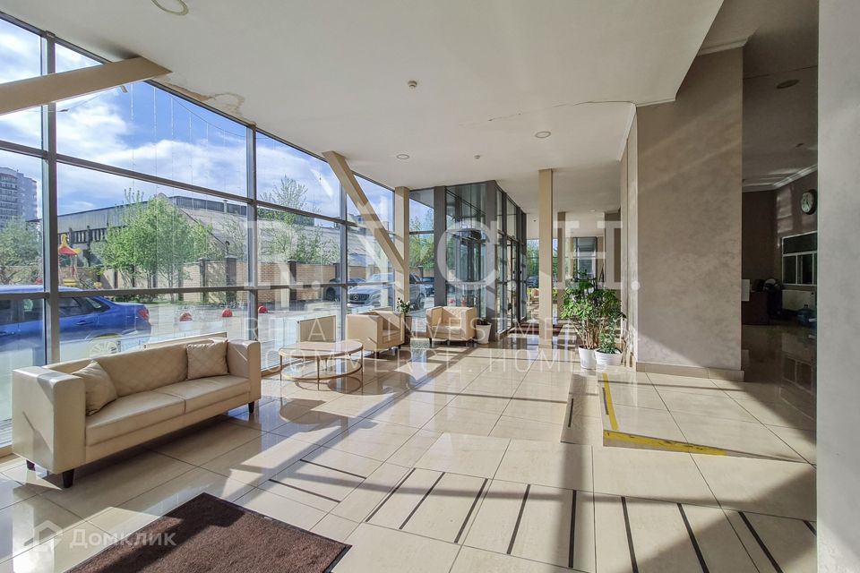 Продаётся 2-комнатная квартира, 80.6 м²