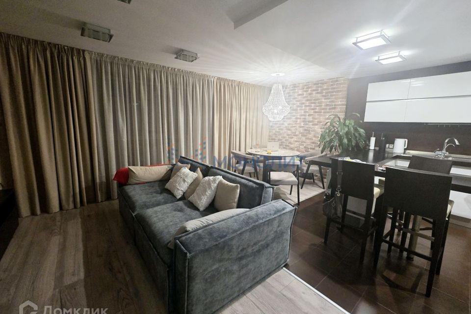 Продаётся 2-комнатная квартира, 65 м²