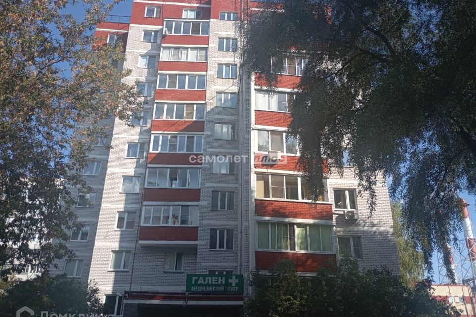 Продаётся 1-комнатная квартира, 49 м²