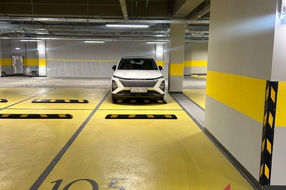 Сдаётся машиноместо, 14 м²