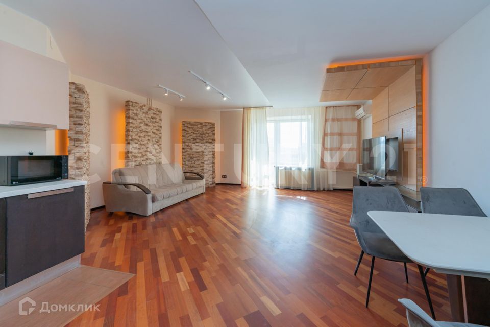 Продаётся 3-комнатная квартира, 102.5 м²