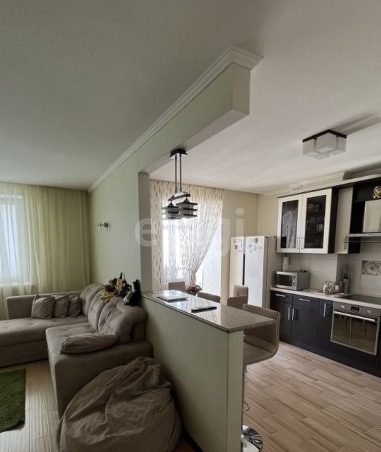 Продаётся 2-комнатная квартира, 72 м²