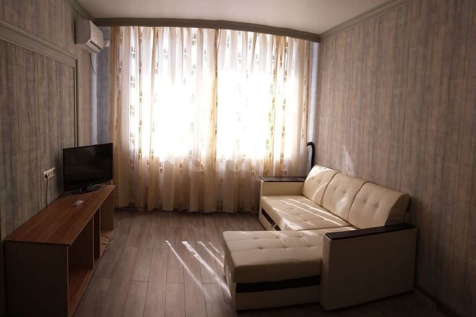 Продаётся 1-комнатная квартира, 43 м²