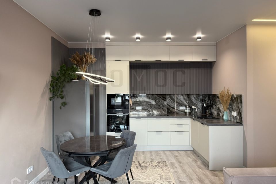 Продаётся 2-комнатная квартира, 74.2 м²