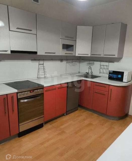 Сдаётся 1-комнатная квартира, 42 м²