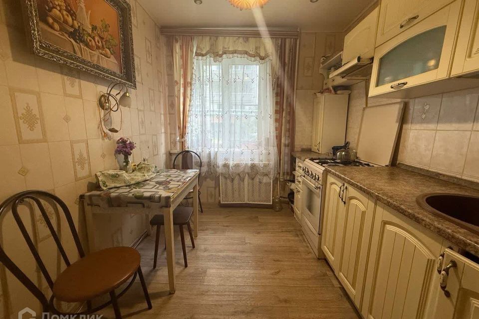 Продаётся 4-комнатная квартира, 75.3 м²