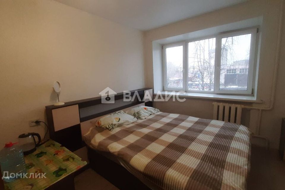 Продаётся комната в 10-комн. квартире, 16.8 м²