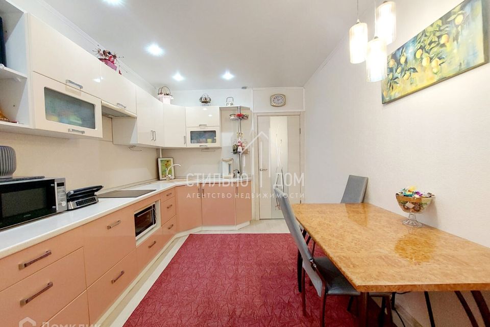 Продаётся 2-комнатная квартира, 61.7 м²