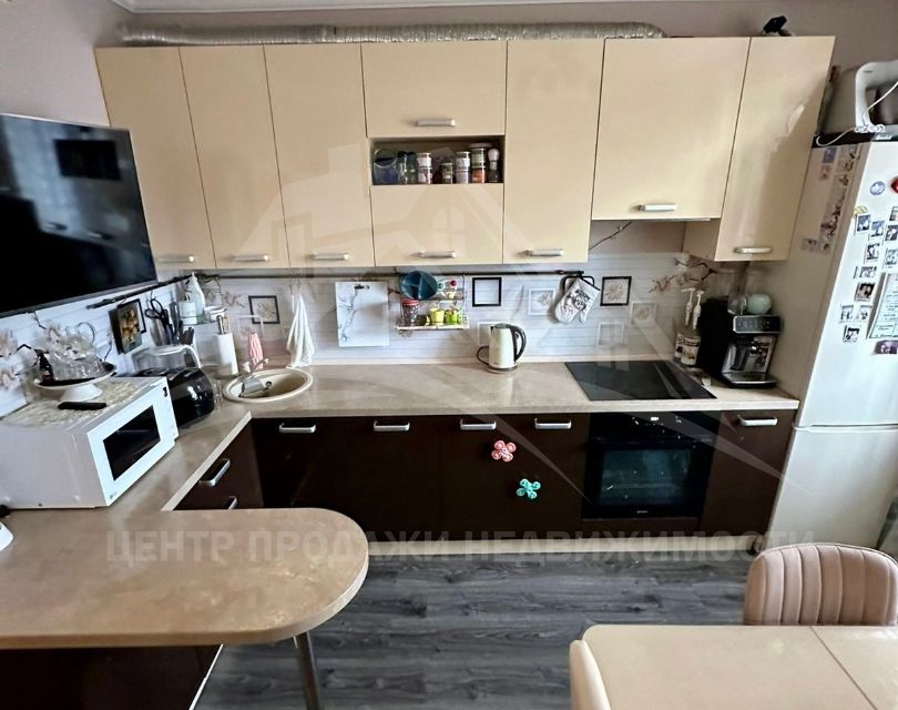 Продаётся 1-комнатная квартира, 43.9 м²