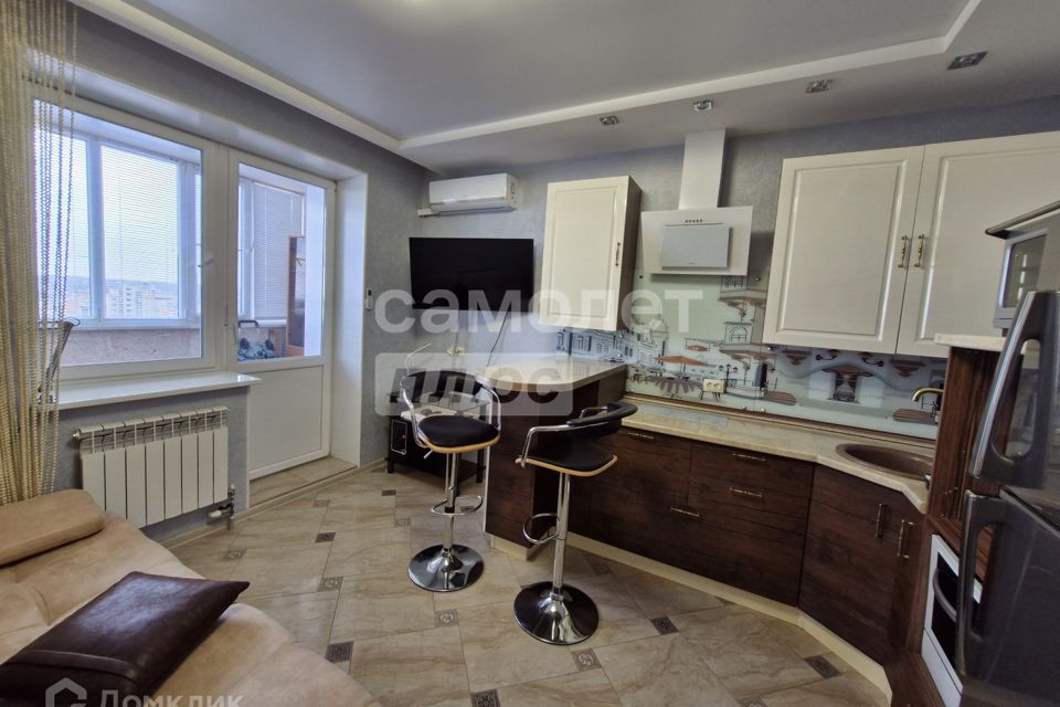Продаётся 1-комнатная квартира, 42.4 м²