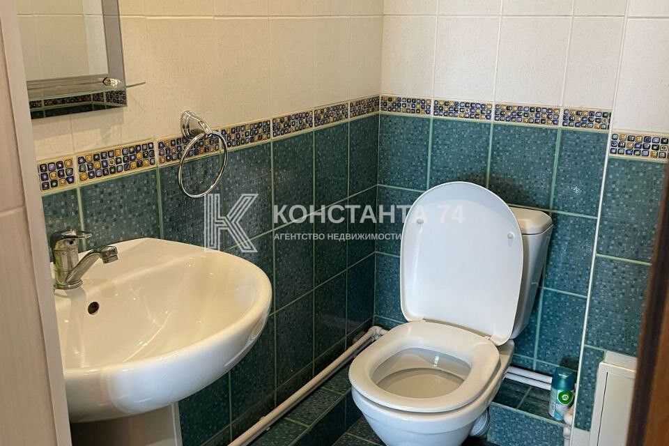Сдаётся 4-комнатная квартира, 134 м²