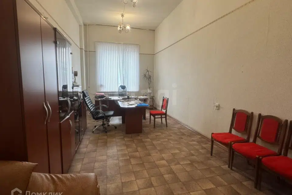 Продаётся помещение своб. назначения, 2000 м²