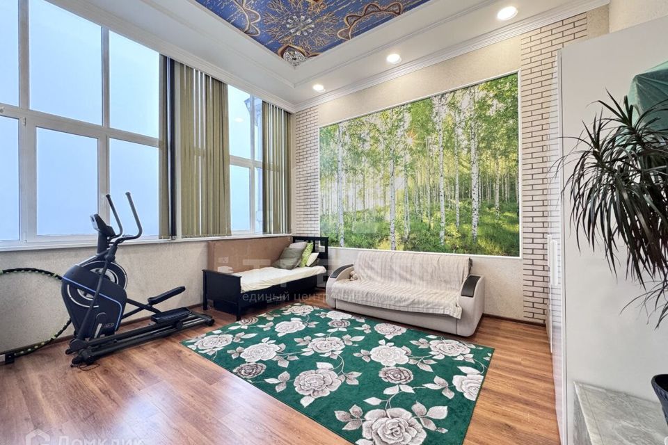 Продаётся 3-комнатная квартира, 119 м²