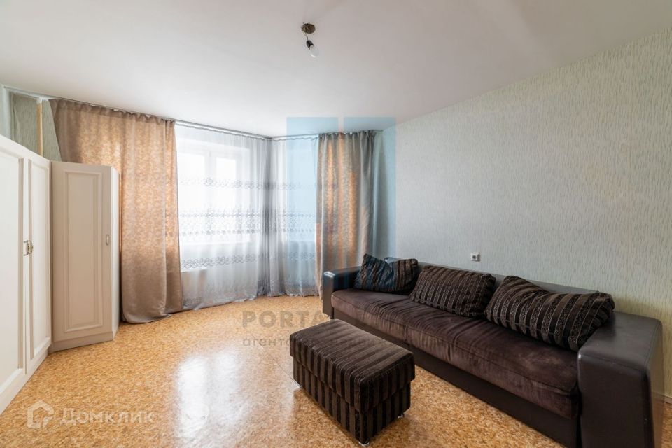 Продаётся 3-комнатная квартира, 100.2 м²