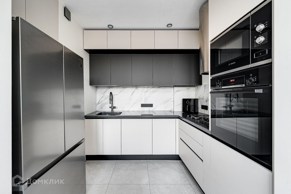Продаётся 3-комнатная квартира, 100 м²