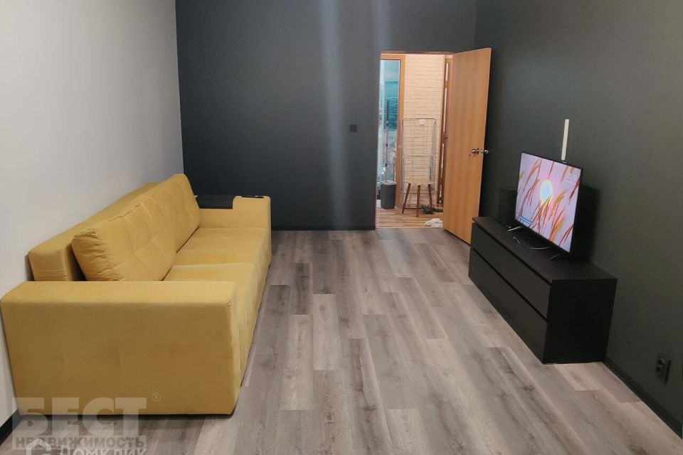Продаётся комната в 2-комн. квартире, 55 м²