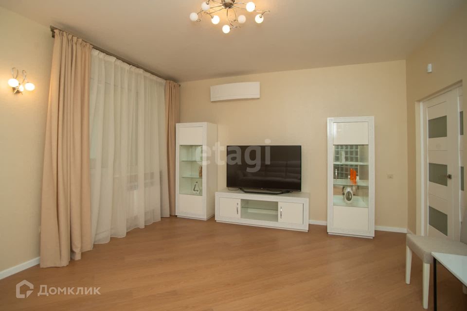 Продаётся 4-комнатная квартира, 114.8 м²