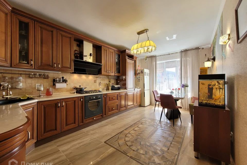 Продаётся 3-комнатная квартира, 90 м²