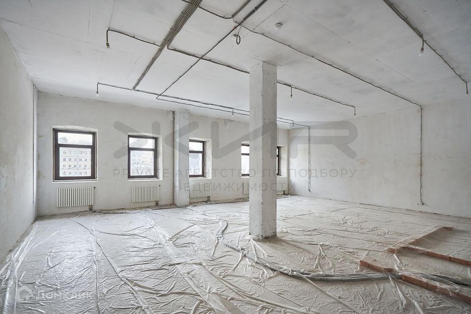 Продаётся 1-комнатная квартира, 88.4 м²