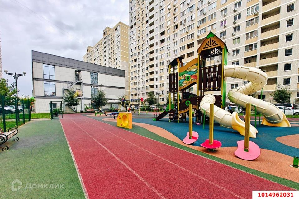 Продаётся 2-комнатная квартира, 60 м²