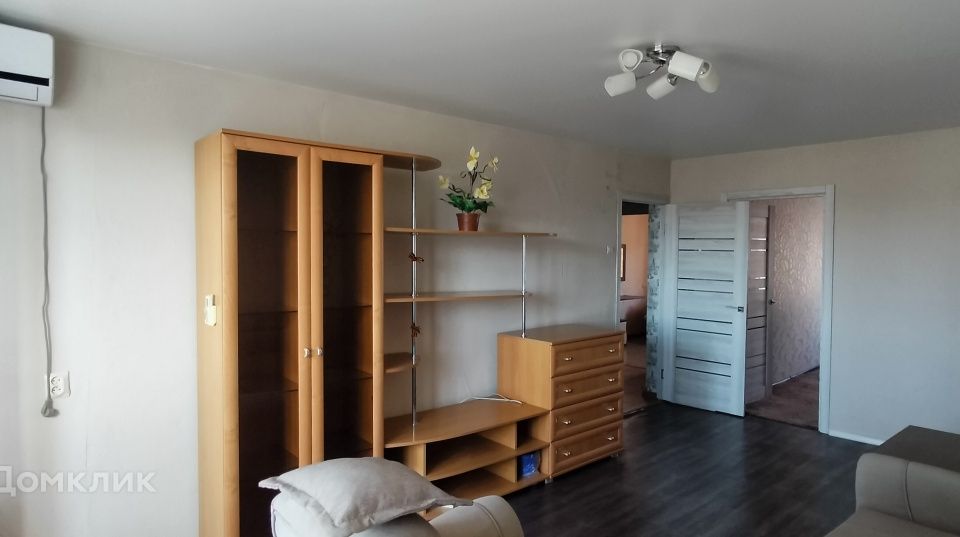 Продаётся 4-комнатная квартира, 71.2 м²