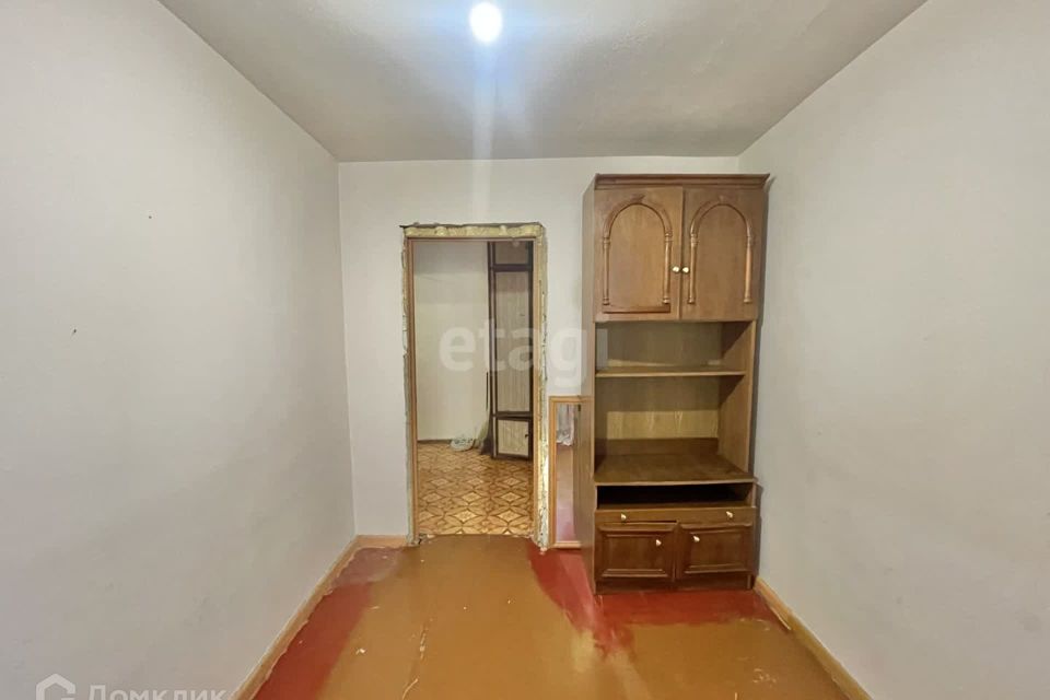 Продаётся 3-комнатная квартира, 50.4 м²