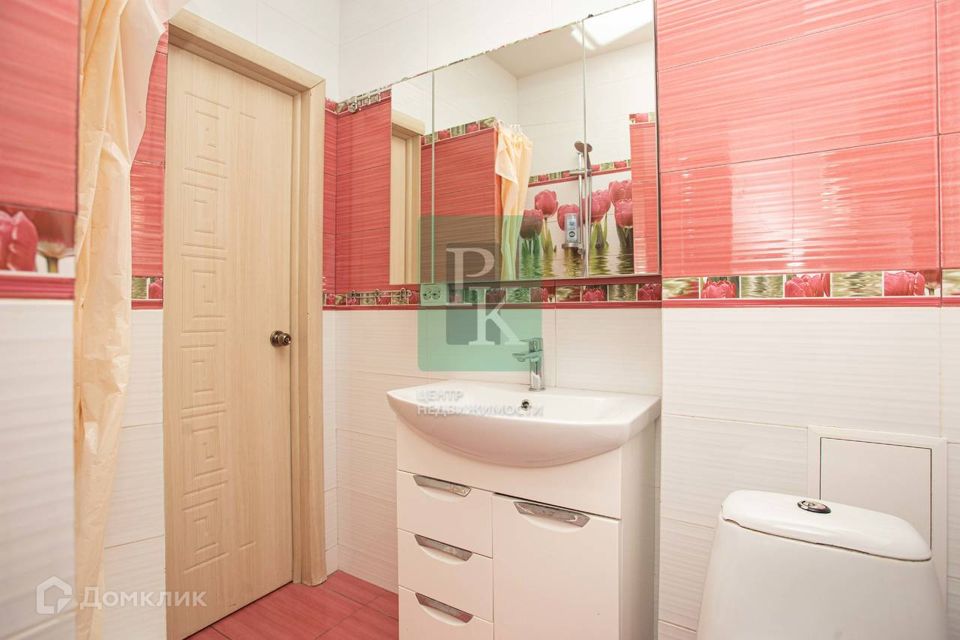 Продаётся 1-комнатная квартира, 41.9 м²