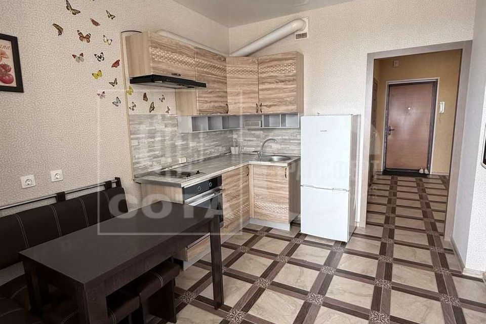 Продаётся 1-комнатная квартира, 42 м²