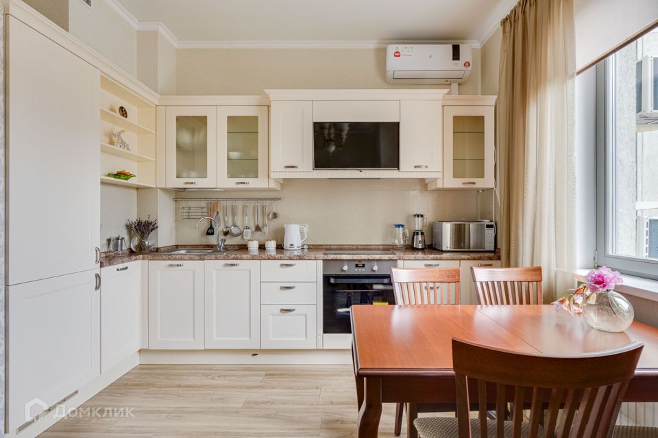 Продаётся 1-комнатная квартира, 41.5 м²