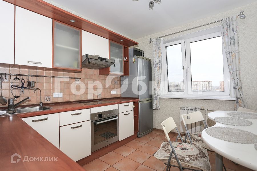 Сдаётся 2-комнатная квартира, 55 м²