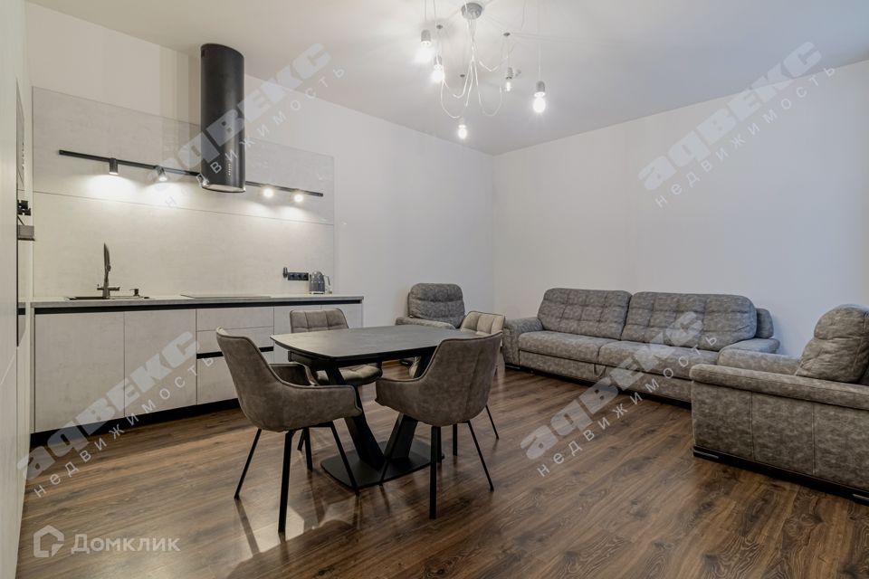 Продаётся 1-комнатная квартира, 56.4 м²
