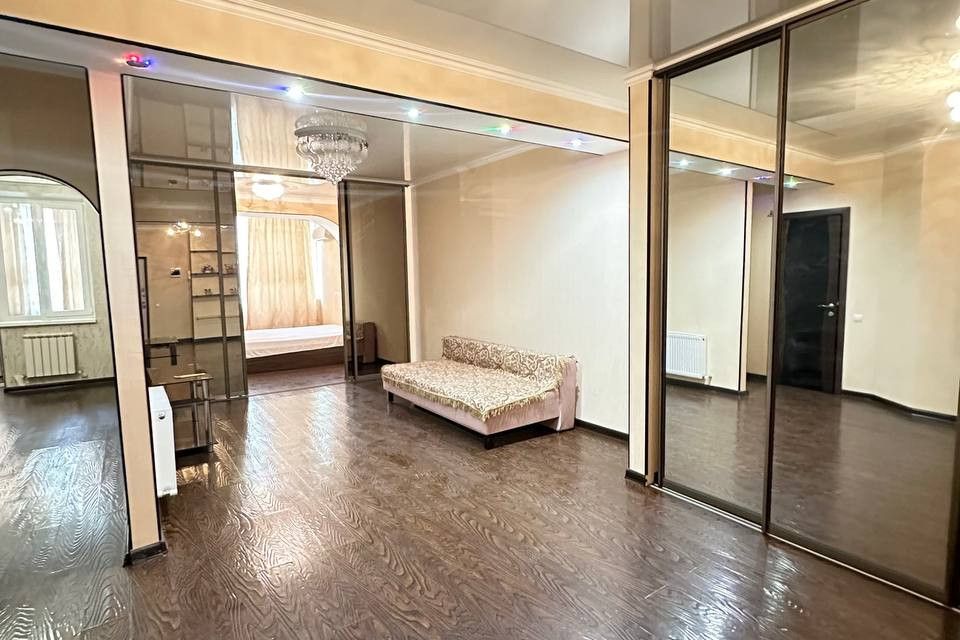 Продаётся 2-комнатная квартира, 64 м²