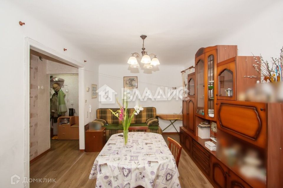 Продаётся 3-комнатная квартира, 52.7 м²