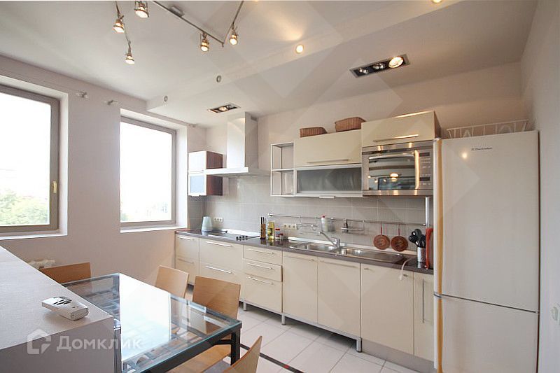 Сдаётся 4-комнатная квартира, 120 м²